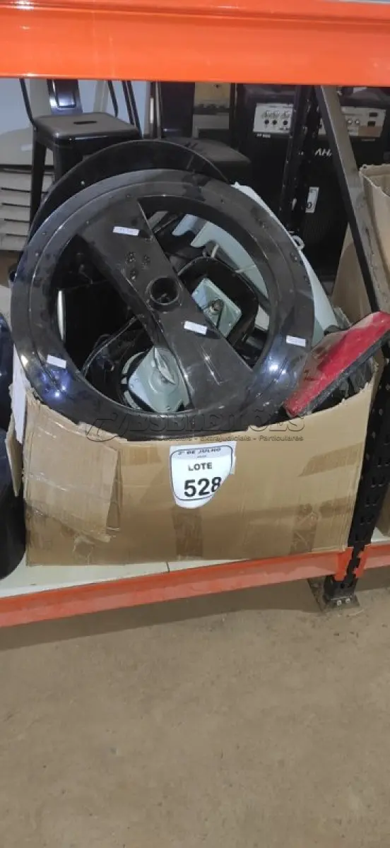 LOTE 528 - 01 LOTE COM VÁRIAS PEÇAS DE LIQUIDIFICADORES E ELETRODOMÉSTICOS DIVERSOS PARA RETIRADA DE PEÇAS. (NO ESTADO) ATENÇÃO! FAZER A VISITAÇÃO ANTES DE ARREMATAR, NÃO SABEMOS SE FUNCIONA, LEILÃO NÃO TEM GARANTIA E NEM DEVOLUÇÃO, SUJEITO A POSSÍVEIS AVARIAS VISÍVEIS/OCULTAS E/OU AUSÊNCIA DE COMPONENTES.