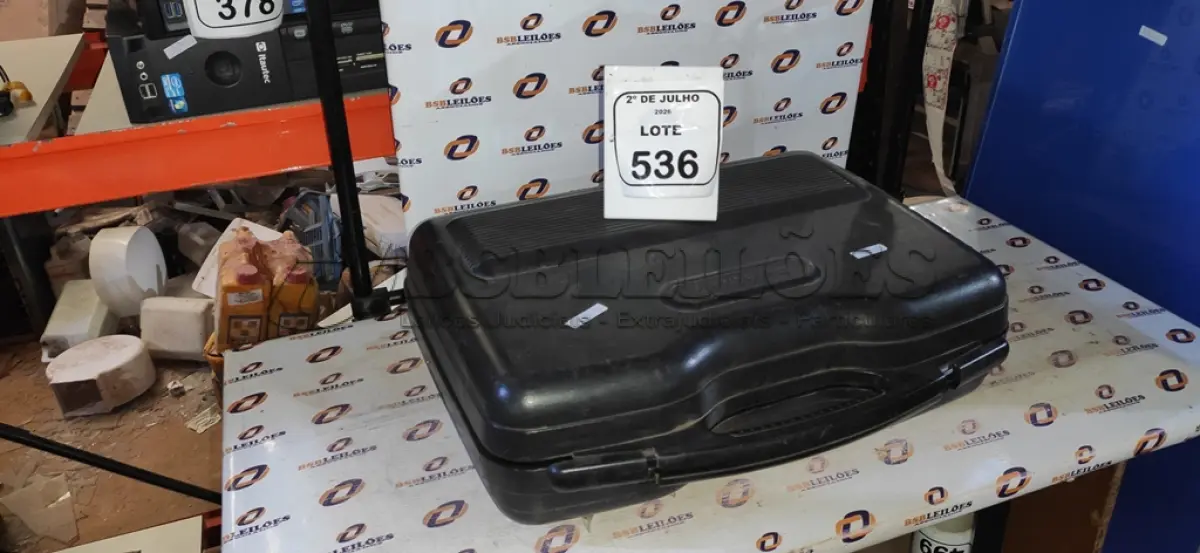LOTE 536 - 01 FILMADORA VHS MARCA PANASONIC COM CASE. (NO ESTADO) ATENÇÃO! FAZER A VISITAÇÃO ANTES DE ARREMATAR, NÃO SABEMOS SE FUNCIONA, LEILÃO NÃO TEM GARANTIA E NEM DEVOLUÇÃO, SUJEITO A POSSÍVEIS AVARIAS VISÍVEIS/OCULTAS E/OU AUSÊNCIA DE COMPONENTES.