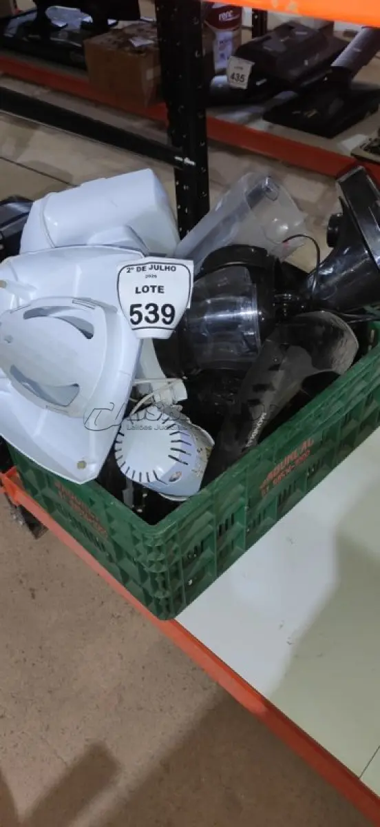 LOTE 539 - 01 LOTE COM PEÇAS DE ELETRODOMÉSTICOS DIVERSAS. (NO ESTADO) ATENÇÃO! FAZER A VISITAÇÃO ANTES DE ARREMATAR, NÃO SABEMOS SE FUNCIONA, LEILÃO NÃO TEM GARANTIA E NEM DEVOLUÇÃO, SUJEITO A POSSÍVEIS AVARIAS VISÍVEIS/OCULTAS E/OU AUSÊNCIA DE COMPONENTES.