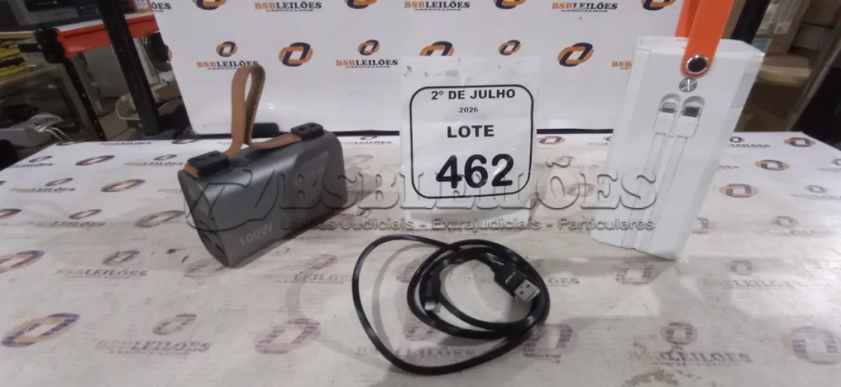 LOTE 462 - 02 POWER BANK. (NO ESTADO) ATENÇÃO! FAZER A VISITAÇÃO ANTES DE ARREMATAR, NÃO SABEMOS SE FUNCIONA, LEILÃO NÃO TEM GARANTIA E NEM DEVOLUÇÃO, SUJEITO A POSSÍVEIS AVARIAS VISÍVEIS/OCULTAS E/OU AUSÊNCIA DE COMPONENTES.