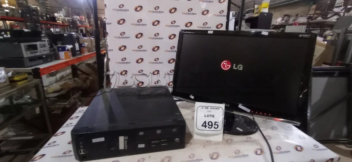 LOTE 495 - 01 MONITOR MARCA LG E 01 CPU MARCA ITAUTEC. (NO ESTADO) ATENÇÃO! FAZER A VISITAÇÃO ANTES DE ARREMATAR, NÃO SABEMOS SE FUNCIONA, LEILÃO NÃO TEM GARANTIA E NEM DEVOLUÇÃO, SUJEITO A POSSÍVEIS AVARIAS VISÍVEIS/OCULTAS E/OU AUSÊNCIA DE COMPONENTES.