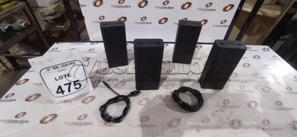 LOTE 475 - 04 POWER BANK DE MARCAS DIVERSAS. (NO ESTADO) ATENÇÃO! FAZER A VISITAÇÃO ANTES DE ARREMATAR, NÃO SABEMOS SE FUNCIONA, LEILÃO NÃO TEM GARANTIA E NEM DEVOLUÇÃO, SUJEITO A POSSÍVEIS AVARIAS VISÍVEIS/OCULTAS E/OU AUSÊNCIA DE COMPONENTES.
