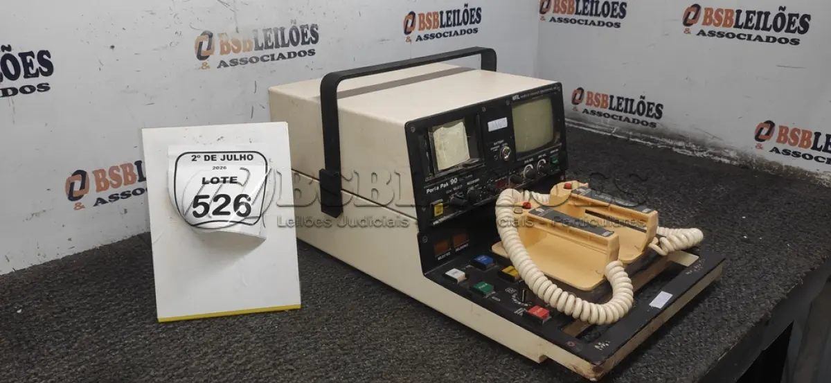 LOTE 526 - 01 DESFIBRILADOR MARCA MRL. (NO ESTADO) ATENÇÃO! FAZER A VISITAÇÃO ANTES DE ARREMATAR, NÃO SABEMOS SE FUNCIONA, LEILÃO NÃO TEM GARANTIA E NEM DEVOLUÇÃO, SUJEITO A POSSÍVEIS AVARIAS VISÍVEIS/OCULTAS E/OU AUSÊNCIA DE COMPONENTES.