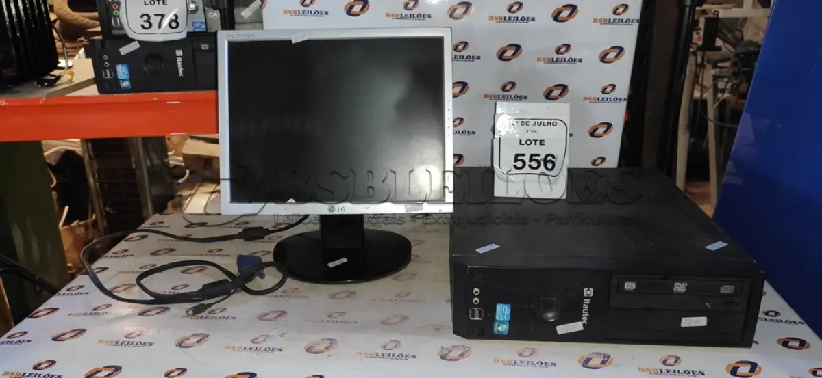 LOTE 556 - 01 MONITOR MARCA DELL E 01 CPU MARCA SAMSUNG. (NO ESTADO) ATENÇÃO! FAZER A VISITAÇÃO ANTES DE ARREMATAR, NÃO SABEMOS SE FUNCIONA, LEILÃO NÃO TEM GARANTIA E NEM DEVOLUÇÃO, SUJEITO A POSSÍVEIS AVARIAS VISÍVEIS/OCULTAS E/OU AUSÊNCIA DE COMPONENTES.