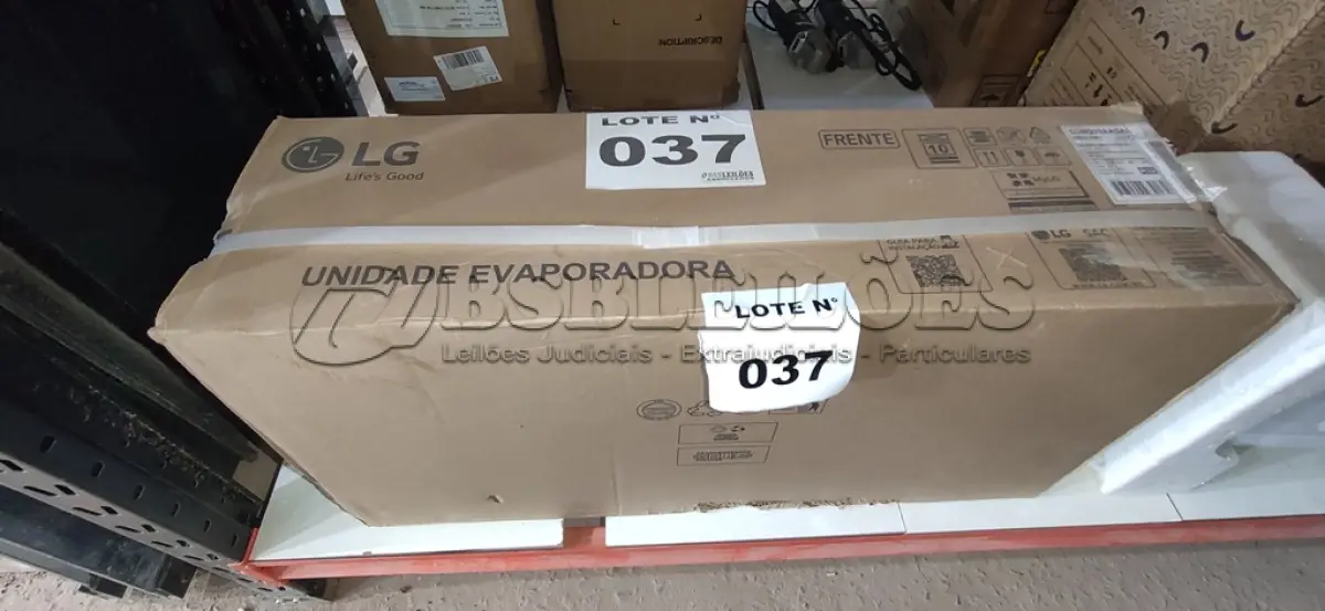 LOTE 037 - 01 EVAPORADORA AR CONDICIONADO LG 9.000 BTU 220V (NO ESTADO, NÃO SABEMOS SE FUNCIONA. LEILÃO NÃO TEM GARANTIA E NEM DEVOLUÇÃO, SUJEITO A POSSÍVEIS AVARIAS VISÍVEIS/OCULTAS E/OU AUSÊNCIA DE COMPONENTES)