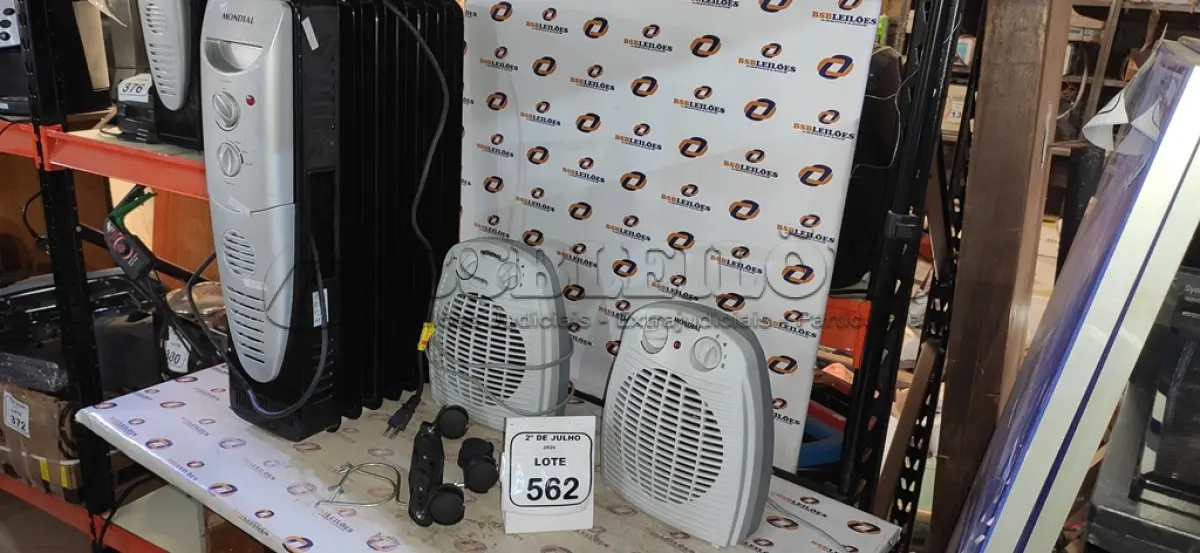 LOTE 562 - 03 AQUECEDORES DE MODELOS DIVERSOS MARCA MONDIAL. (NO ESTADO) ATENÇÃO! FAZER A VISITAÇÃO ANTES DE ARREMATAR, NÃO SABEMOS SE FUNCIONA, LEILÃO NÃO TEM GARANTIA E NEM DEVOLUÇÃO, SUJEITO A POSSÍVEIS AVARIAS VISÍVEIS/OCULTAS E/OU AUSÊNCIA DE COMPONENTES.