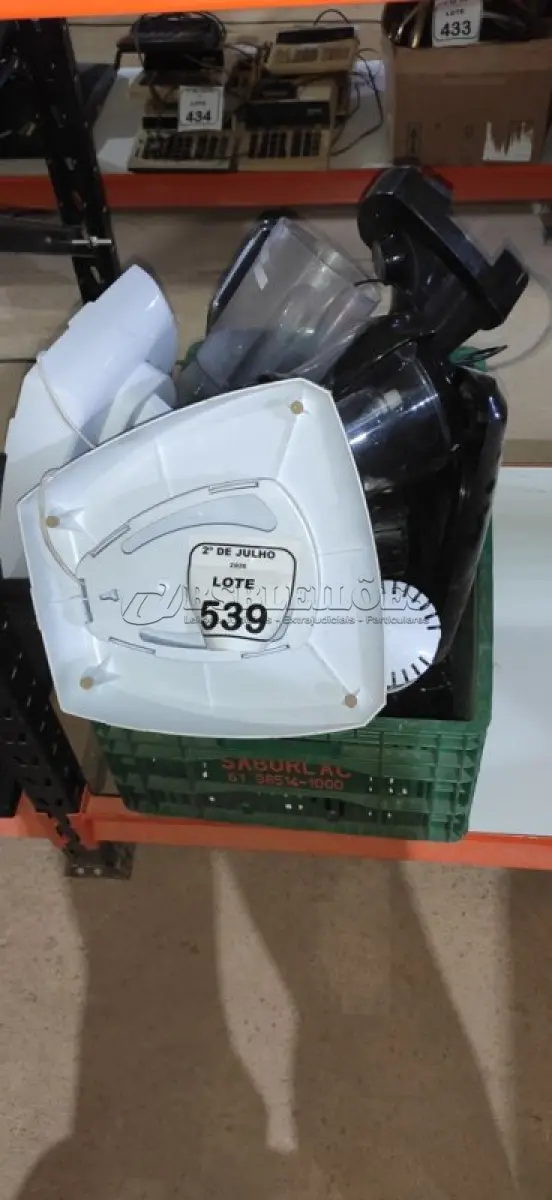 LOTE 539 - 01 LOTE COM PEÇAS DE ELETRODOMÉSTICOS DIVERSAS. (NO ESTADO) ATENÇÃO! FAZER A VISITAÇÃO ANTES DE ARREMATAR, NÃO SABEMOS SE FUNCIONA, LEILÃO NÃO TEM GARANTIA E NEM DEVOLUÇÃO, SUJEITO A POSSÍVEIS AVARIAS VISÍVEIS/OCULTAS E/OU AUSÊNCIA DE COMPONENTES.