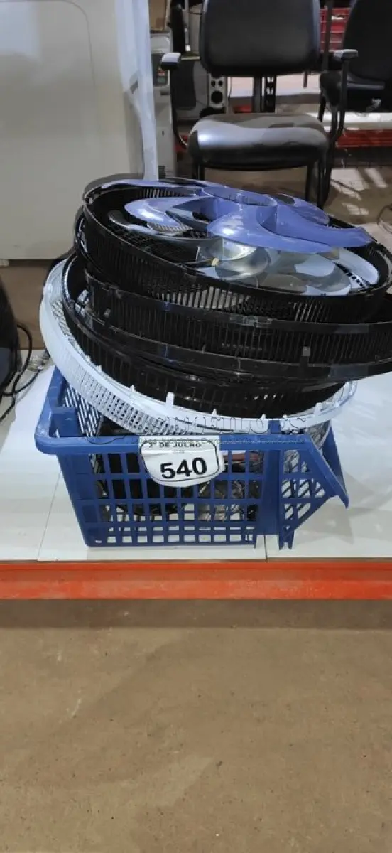 LOTE 540 - 01 LOTE COM PEÇAS DE ELETRODOMÉSTICOS DIVERSAS. (NO ESTADO) ATENÇÃO! FAZER A VISITAÇÃO ANTES DE ARREMATAR, NÃO SABEMOS SE FUNCIONA, LEILÃO NÃO TEM GARANTIA E NEM DEVOLUÇÃO, SUJEITO A POSSÍVEIS AVARIAS VISÍVEIS/OCULTAS E/OU AUSÊNCIA DE COMPONENTES.