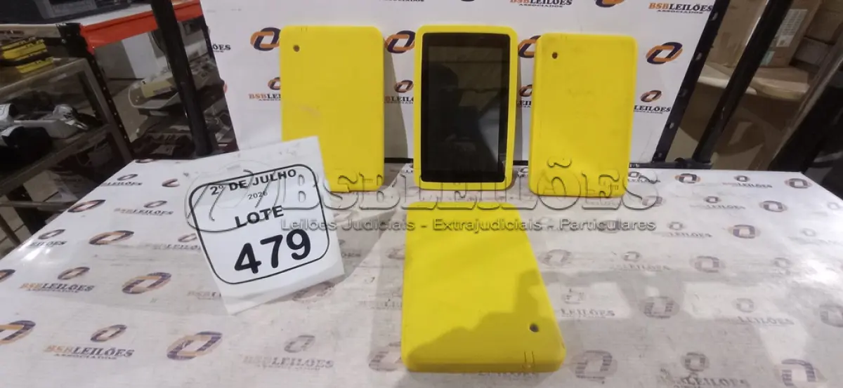 LOTE 479 - 04 TABLETS MARCA CCE. (NO ESTADO) ATENÇÃO! FAZER A VISITAÇÃO ANTES DE ARREMATAR, NÃO SABEMOS SE FUNCIONA, LEILÃO NÃO TEM GARANTIA E NEM DEVOLUÇÃO, SUJEITO A POSSÍVEIS AVARIAS VISÍVEIS/OCULTAS E/OU AUSÊNCIA DE COMPONENTES.