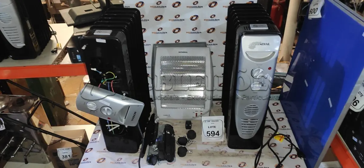 LOTE 594 - 03 AQUECEDORES MARCA MONDIAL. (NO ESTADO) ATENÇÃO! FAZER A VISITAÇÃO ANTES DE ARREMATAR, NÃO SABEMOS SE FUNCIONA, LEILÃO NÃO TEM GARANTIA E NEM DEVOLUÇÃO, SUJEITO A POSSÍVEIS AVARIAS VISÍVEIS/OCULTAS E/OU AUSÊNCIA DE COMPONENTES.