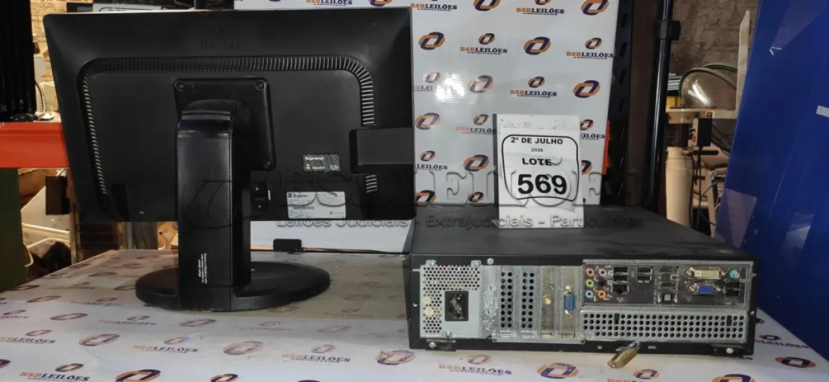 LOTE 569 - 01 MONITOR MARCA E 01 CPU MARCA ITAUTEC. (NO ESTADO) ATENÇÃO! FAZER A VISITAÇÃO ANTES DE ARREMATAR, NÃO SABEMOS SE FUNCIONA, LEILÃO NÃO TEM GARANTIA E NEM DEVOLUÇÃO, SUJEITO A POSSÍVEIS AVARIAS VISÍVEIS/OCULTAS E/OU AUSÊNCIA DE COMPONENTES.