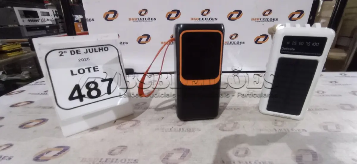 LOTE 487 - 02 POWER BANK. (NO ESTADO) ATENÇÃO! FAZER A VISITAÇÃO ANTES DE ARREMATAR, NÃO SABEMOS SE FUNCIONA, LEILÃO NÃO TEM GARANTIA E NEM DEVOLUÇÃO, SUJEITO A POSSÍVEIS AVARIAS VISÍVEIS/OCULTAS E/OU AUSÊNCIA DE COMPONENTES.