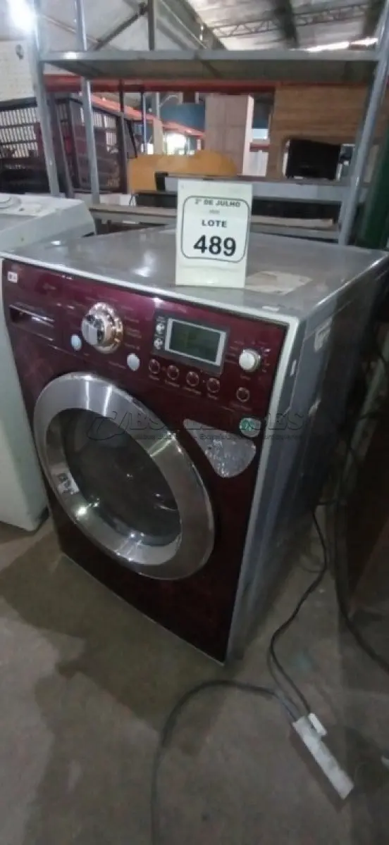 LOTE 489 - 01 LAVA E SECA 220V 10,5KG MARCA LG. (NO ESTADO) ATENÇÃO! FAZER A VISITAÇÃO ANTES DE ARREMATAR, NÃO SABEMOS SE FUNCIONA, LEILÃO NÃO TEM GARANTIA E NEM DEVOLUÇÃO, SUJEITO A POSSÍVEIS AVARIAS VISÍVEIS/OCULTAS E/OU AUSÊNCIA DE COMPONENTES.