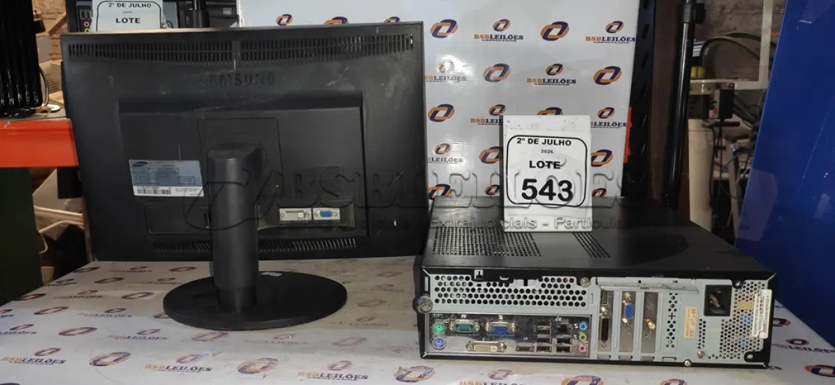 LOTE 543 - 01 MONITOR MARCA SAMSUNG E 01 CPU MARCA SAMSUNG. (NO ESTADO) ATENÇÃO! FAZER A VISITAÇÃO ANTES DE ARREMATAR, NÃO SABEMOS SE FUNCIONA, LEILÃO NÃO TEM GARANTIA E NEM DEVOLUÇÃO, SUJEITO A POSSÍVEIS AVARIAS VISÍVEIS/OCULTAS E/OU AUSÊNCIA DE COMPONENTES.
