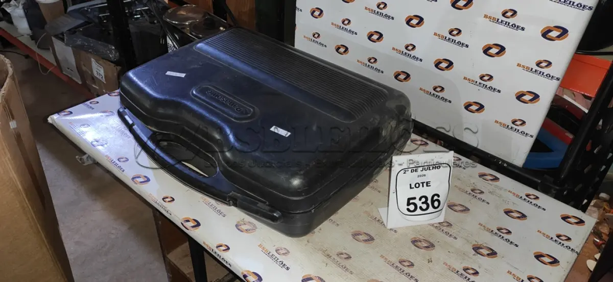 LOTE 536 - 01 FILMADORA VHS MARCA PANASONIC COM CASE. (NO ESTADO) ATENÇÃO! FAZER A VISITAÇÃO ANTES DE ARREMATAR, NÃO SABEMOS SE FUNCIONA, LEILÃO NÃO TEM GARANTIA E NEM DEVOLUÇÃO, SUJEITO A POSSÍVEIS AVARIAS VISÍVEIS/OCULTAS E/OU AUSÊNCIA DE COMPONENTES.