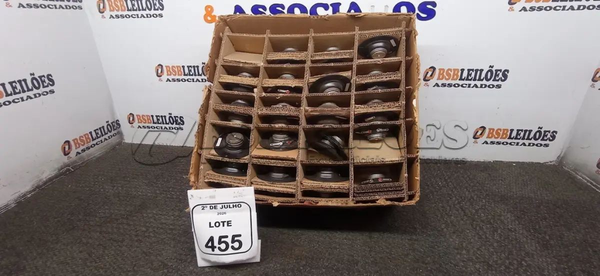 LOTE 455 - 01 LOTE COM VÁRIOS TWEETER. (NO ESTADO) ATENÇÃO! FAZER A VISITAÇÃO ANTES DE ARREMATAR, NÃO SABEMOS SE FUNCIONA, LEILÃO NÃO TEM GARANTIA E NEM DEVOLUÇÃO, SUJEITO A POSSÍVEIS AVARIAS VISÍVEIS/OCULTAS E/OU AUSÊNCIA DE COMPONENTES.