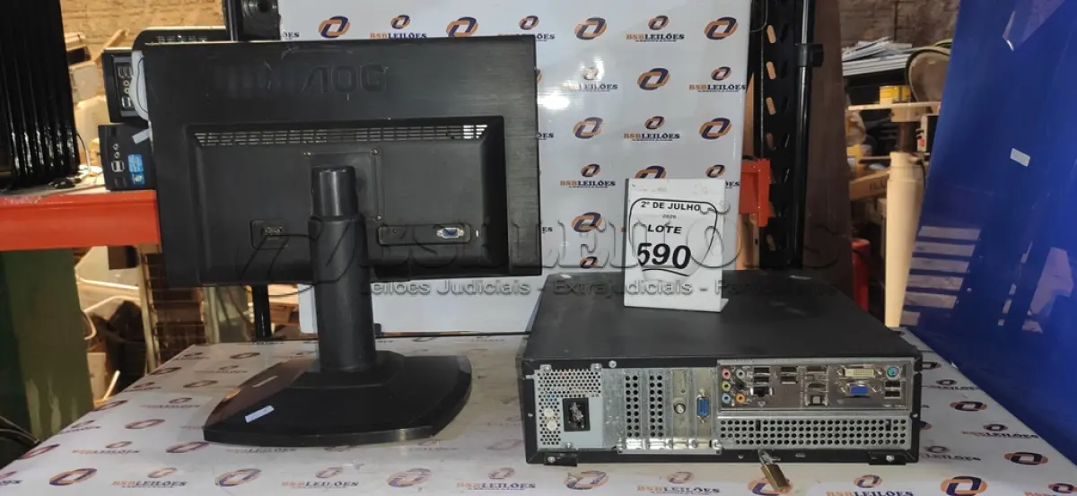 LOTE 590 - 01 MONITOR MARCA AOC E 01 CPU MARCA ITAUTEC. (NO ESTADO) ATENÇÃO! FAZER A VISITAÇÃO ANTES DE ARREMATAR, NÃO SABEMOS SE FUNCIONA, LEILÃO NÃO TEM GARANTIA E NEM DEVOLUÇÃO, SUJEITO A POSSÍVEIS AVARIAS VISÍVEIS/OCULTAS E/OU AUSÊNCIA DE COMPONENTES.