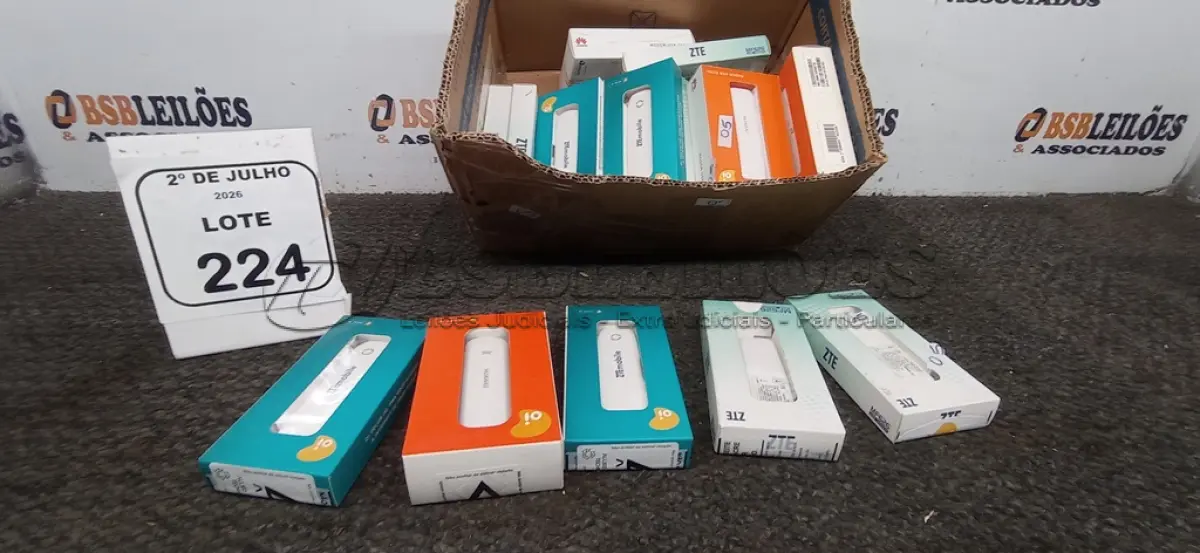 LOTE 224 - 01 LOTE COM VÁRIOS MINIS MOLDENS PEN DRIVE. (NO ESTADO) ATENÇÃO! FAZER A VISITAÇÃO ANTES DE ARREMATAR, NÃO SABEMOS SE FUNCIONA, LEILÃO NÃO TEM GARANTIA E NEM DEVOLUÇÃO, SUJEITO A POSSÍVEIS AVARIAS VISÍVEIS/OCULTAS E/OU AUSÊNCIA DE COMPONENTES.