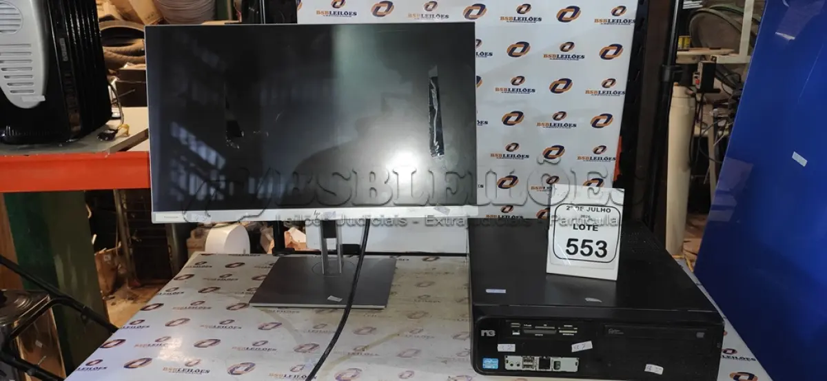 LOTE 553 - 01 MONITOR MARCA HP E 01 CPU MARCA ITAUTEC. (NO ESTADO) ATENÇÃO! FAZER A VISITAÇÃO ANTES DE ARREMATAR, NÃO SABEMOS SE FUNCIONA, LEILÃO NÃO TEM GARANTIA E NEM DEVOLUÇÃO, SUJEITO A POSSÍVEIS AVARIAS VISÍVEIS/OCULTAS E/OU AUSÊNCIA DE COMPONENTES.