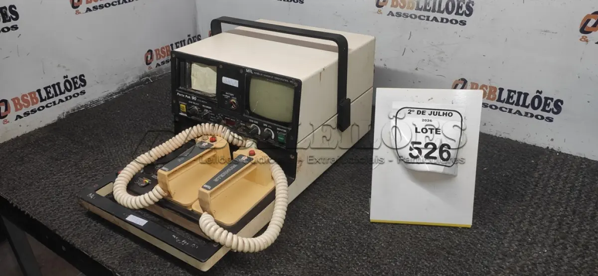LOTE 526 - 01 DESFIBRILADOR MARCA MRL. (NO ESTADO) ATENÇÃO! FAZER A VISITAÇÃO ANTES DE ARREMATAR, NÃO SABEMOS SE FUNCIONA, LEILÃO NÃO TEM GARANTIA E NEM DEVOLUÇÃO, SUJEITO A POSSÍVEIS AVARIAS VISÍVEIS/OCULTAS E/OU AUSÊNCIA DE COMPONENTES.
