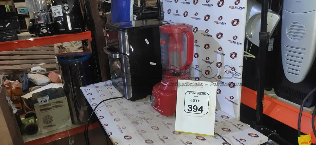 LOTE 394 - 01 AIR FRYER/FORNO 12L 220V MARCA MONDIAL E 01 LIQUIDIFICADOR MARCA MONDIAL. (NO ESTADO) ATENÇÃO! FAZER A VISITAÇÃO ANTES DE ARREMATAR, NÃO SABEMOS SE FUNCIONA, LEILÃO NÃO TEM GARANTIA E NEM DEVOLUÇÃO, SUJEITO A POSSÍVEIS AVARIAS VISÍVEIS/OCULTAS E/OU AUSÊNCIA DE COMPONENTES.