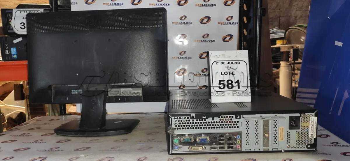 LOTE 581 - 01 MONITOR MARCA DELL E 01 CPU MARCA SAMSUNG. (NO ESTADO) ATENÇÃO! FAZER A VISITAÇÃO ANTES DE ARREMATAR, NÃO SABEMOS SE FUNCIONA, LEILÃO NÃO TEM GARANTIA E NEM DEVOLUÇÃO, SUJEITO A POSSÍVEIS AVARIAS VISÍVEIS/OCULTAS E/OU AUSÊNCIA DE COMPONENTES.