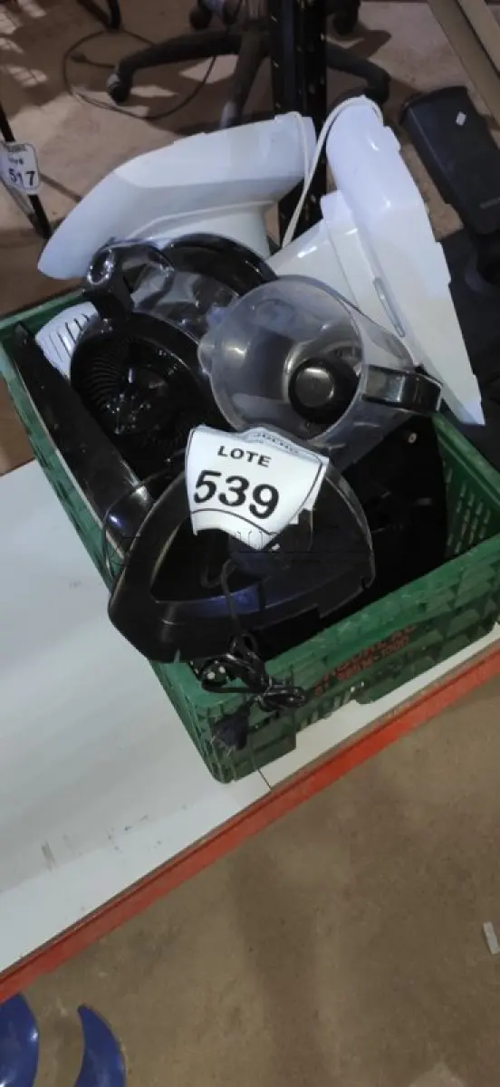 LOTE 539 - 01 LOTE COM PEÇAS DE ELETRODOMÉSTICOS DIVERSAS. (NO ESTADO) ATENÇÃO! FAZER A VISITAÇÃO ANTES DE ARREMATAR, NÃO SABEMOS SE FUNCIONA, LEILÃO NÃO TEM GARANTIA E NEM DEVOLUÇÃO, SUJEITO A POSSÍVEIS AVARIAS VISÍVEIS/OCULTAS E/OU AUSÊNCIA DE COMPONENTES.