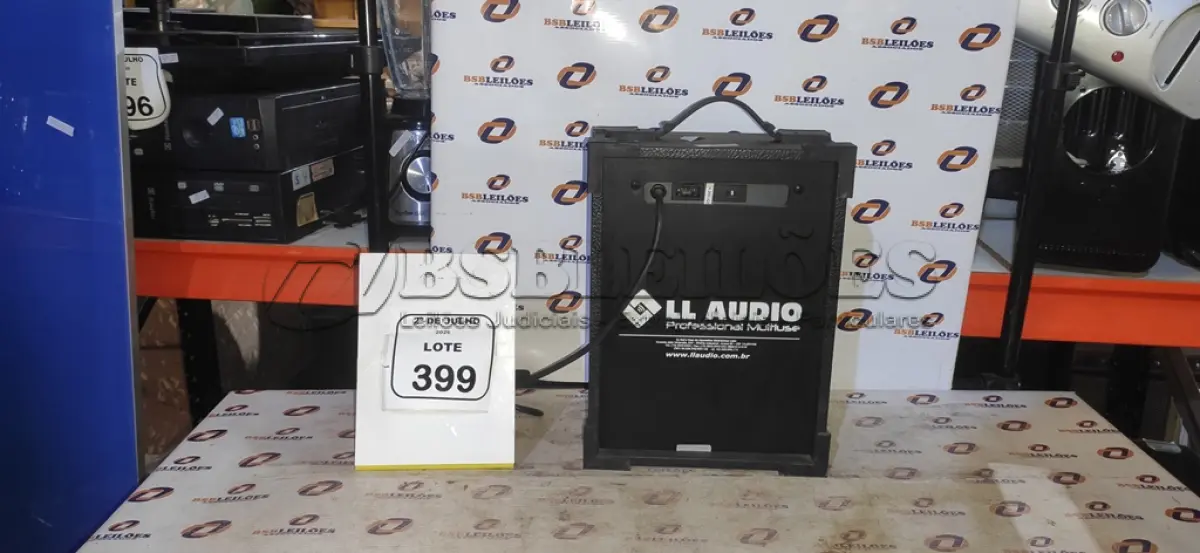 LOTE 399 - 01 MINI AMPLIFICADOR MODELO LX40 MARCA LL AUDIO. (NO ESTADO) ATENÇÃO! FAZER A VISITAÇÃO ANTES DE ARREMATAR, NÃO SABEMOS SE FUNCIONA, LEILÃO NÃO TEM GARANTIA E NEM DEVOLUÇÃO, SUJEITO A POSSÍVEIS AVARIAS VISÍVEIS/OCULTAS E/OU AUSÊNCIA DE COMPONENTES.
