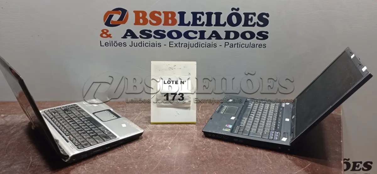 LOTE 173 -  02 NOTEBOOKS HP SEM FONTE. (NO ESTADO, NÃO SABEMOS SE FUNCIONA. LEILÃO NÃO TEM GARANTIA E NEM DEVOLUÇÃO, SUJEITO A POSSÍVEIS AVARIAS VISÍVEIS/OCULTAS E/OU AUSÊNCIA DE COMPONENTES)