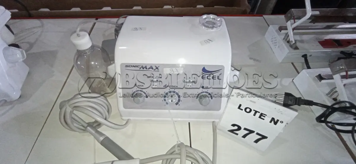 LOTE 277 - 01 ULTRA SOM ODONTOLOGICO DIGITAL E JATO DE BICARBONATO SONIC MAX ECEL. (NO ESTADO, NÃO SABEMOS SE FUNCIONA. LEILÃO NÃO TEM GARANTIA E NEM DEVOLUÇÃO, SUJEITO A POSSÍVEIS AVARIAS VISÍVEIS/OCULTAS E/OU AUSÊNCIA DE COMPONENTES)