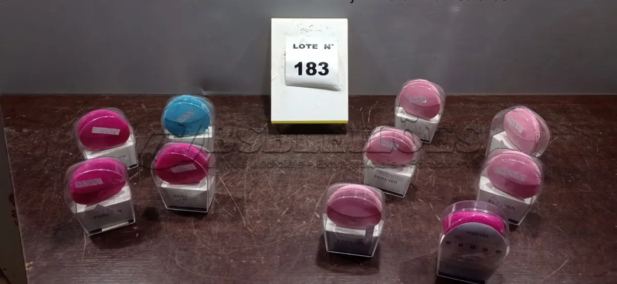 LOTE 183 -  10 ESCOVAS DE LIMPEZA FACIAL.  (NO ESTADO, NÃO SABEMOS SE FUNCIONA. LEILÃO NÃO TEM GARANTIA E NEM DEVOLUÇÃO, SUJEITO A POSSÍVEIS AVARIAS VISÍVEIS/OCULTAS E/OU AUSÊNCIA DE COMPONENTES)