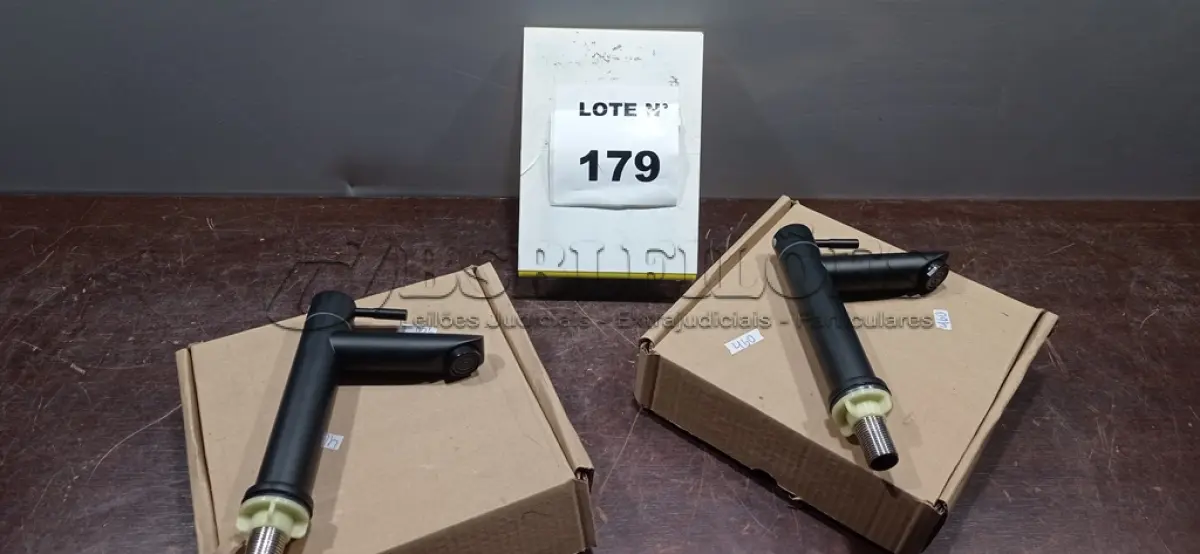 LOTE 179 - 02 TORNEIRAS MARCA PRIZI. (NO ESTADO) ATENÇÃO! FAZER A VISITAÇÃO ANTES DE ARREMATAR, NÃO SABEMOS SE FUNCIONA, LEILÃO NÃO TEM GARANTIA E NEM DEVOLUÇÃO, SUJEITO A POSSÍVEIS AVARIAS VISÍVEIS/OCULTAS E/OU AUSÊNCIA DE COMPONENTES.