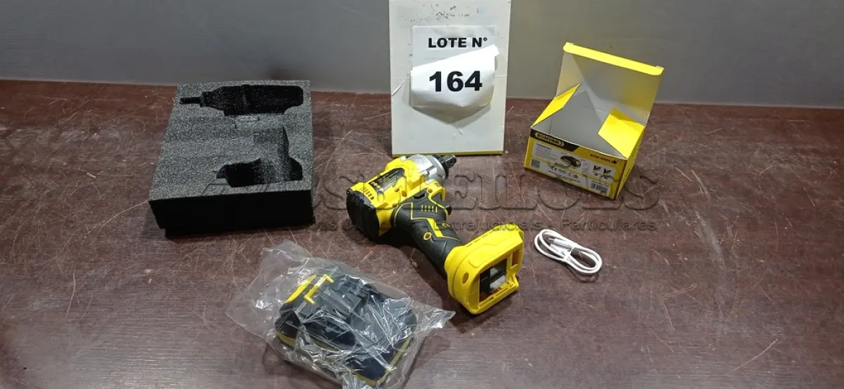 LOTE 164 - 01 CHAVE IMPACTO 21V COM CARREGADOR USB MARCA BOMVINK (NOVO). (NO ESTADO) ATENÇÃO! FAZER A VISITAÇÃO ANTES DE ARREMATAR, NÃO SABEMOS SE FUNCIONA, LEILÃO NÃO TEM GARANTIA E NEM DEVOLUÇÃO, SUJEITO A POSSÍVEIS AVARIAS VISÍVEIS/OCULTAS E/OU AUSÊNCIA DE COMPONENTES.