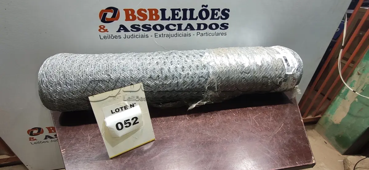 LOTE 052 - 01 TELA HEXAGONAL PINTEIRO GALVANIZADA 1" FIO 24 1,00X50 METROS - COMEP (NO ESTADO, NÃO SABEMOS SE FUNCIONA. LEILÃO NÃO TEM GARANTIA E NEM DEVOLUÇÃO, SUJEITO A POSSÍVEIS AVARIAS VISÍVEIS/OCULTAS E/OU AUSÊNCIA DE COMPONENTES)