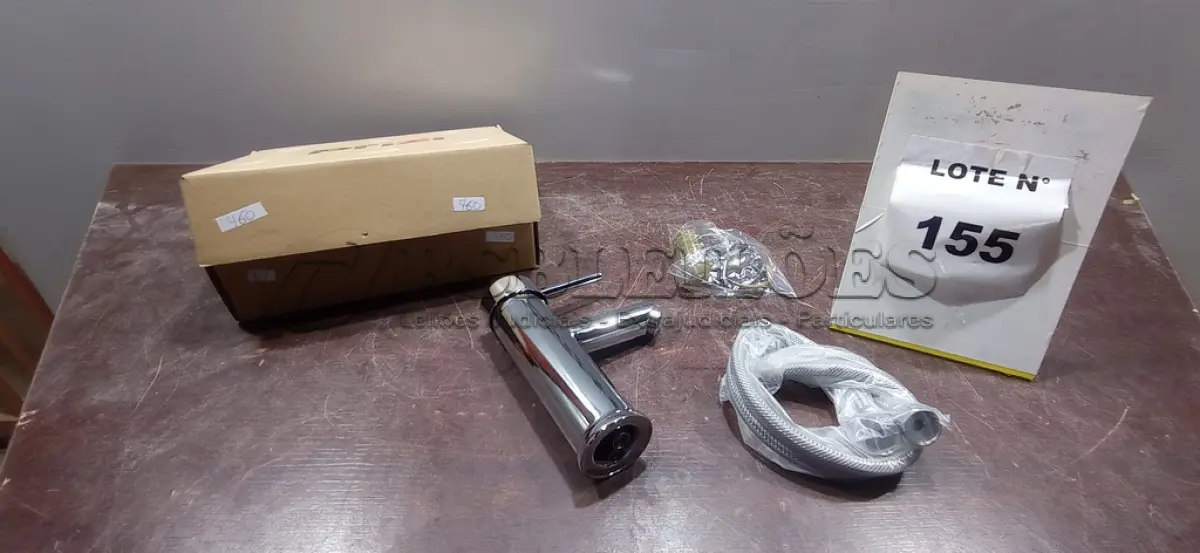 LOTE 155 - 01 TORNEIRA MISTURADOR MARCA PRIZI COM ACESSÓRIOS. (NO ESTADO) ATENÇÃO! FAZER A VISITAÇÃO ANTES DE ARREMATAR, NÃO SABEMOS SE FUNCIONA, LEILÃO NÃO TEM GARANTIA E NEM DEVOLUÇÃO, SUJEITO A POSSÍVEIS AVARIAS VISÍVEIS/OCULTAS E/OU AUSÊNCIA DE COMPONENTES.