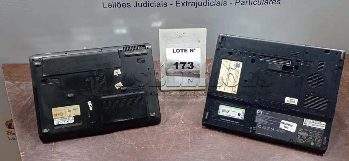 LOTE 173 -  02 NOTEBOOKS HP SEM FONTE. (NO ESTADO, NÃO SABEMOS SE FUNCIONA. LEILÃO NÃO TEM GARANTIA E NEM DEVOLUÇÃO, SUJEITO A POSSÍVEIS AVARIAS VISÍVEIS/OCULTAS E/OU AUSÊNCIA DE COMPONENTES)