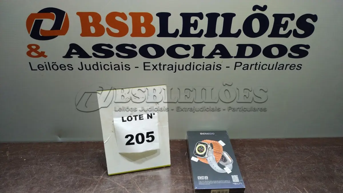 LOTE 205 - 01 SMART WATCH BENEDO BE8 ULTRA MINI NA COR LARANJA. (NO ESTADO, NÃO SABEMOS SE FUNCIONA. LEILÃO NÃO TEM GARANTIA E NEM DEVOLUÇÃO, SUJEITO A POSSÍVEIS AVARIAS VISÍVEIS/OCULTAS E/OU AUSÊNCIA DE COMPONENTES)