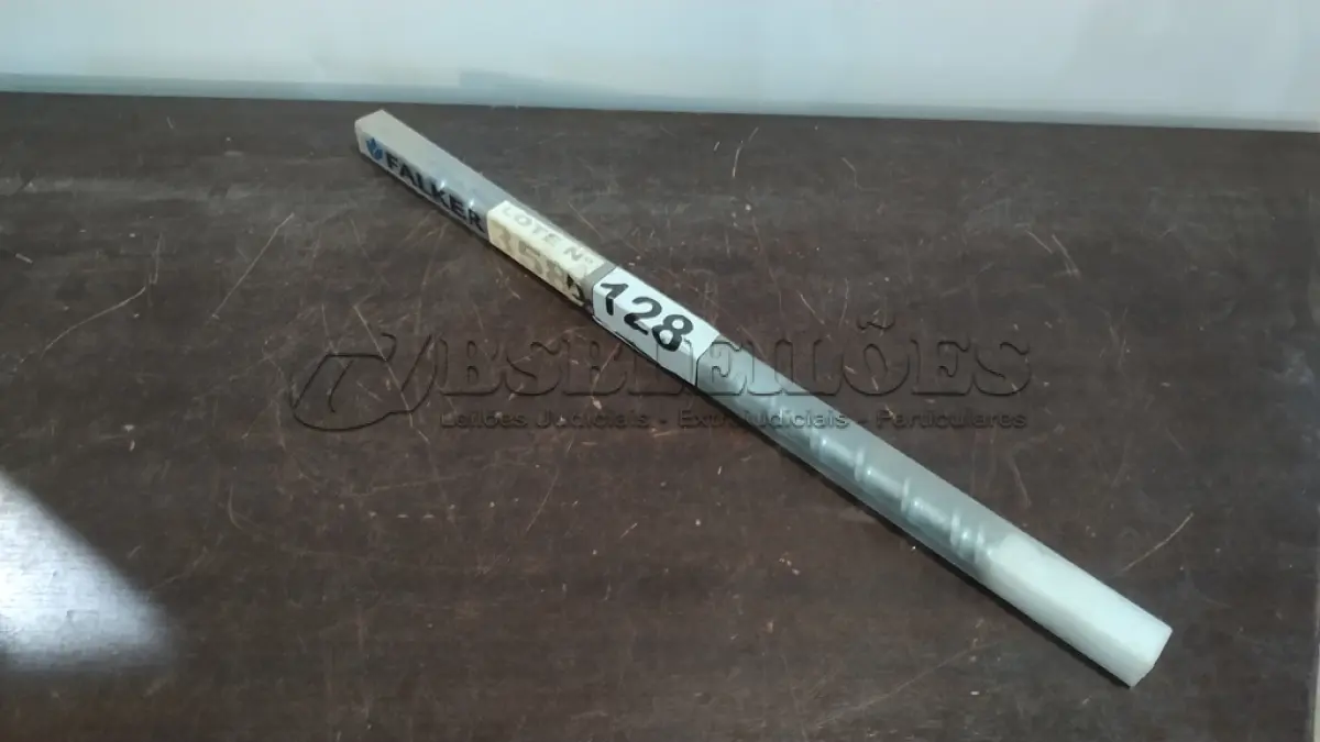 LOTE 128 - 01 BROCA PARA AMOSTRAGEM DE SOLO FALKER (NO ESTADO, NÃO SABEMOS SE FUNCIONA. LEILÃO NÃO TEM GARANTIA E NEM DEVOLUÇÃO, SUJEITO A POSSÍVEIS AVARIAS VISÍVEIS/OCULTAS E/OU AUSÊNCIA DE COMPONENTES)