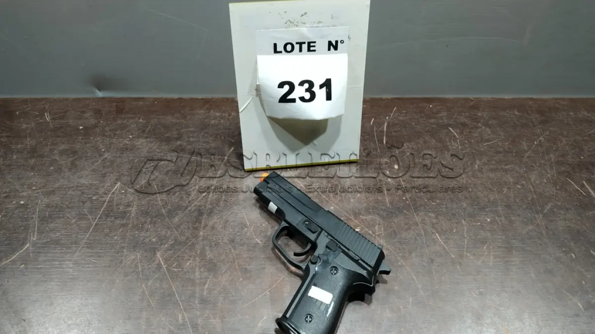 LOTE 231 - 01 PISTOLA DE AIRSOFT SPRING BBS. (NO ESTADO, NÃO SABEMOS SE FUNCIONA. LEILÃO NÃO TEM GARANTIA E NEM DEVOLUÇÃO, SUJEITO A POSSÍVEIS AVARIAS VISÍVEIS/OCULTAS E/OU AUSÊNCIA DE COMPONENTES)