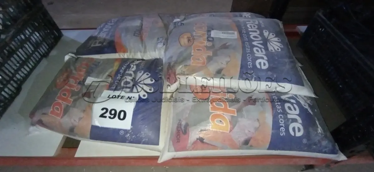 LOTE 290 -  01 LOTE COM 05 PACOTES DE 15KG COM MASSA CORRIDA PARA PAREDES. (NO ESTADO, NÃO SABEMOS SE FUNCIONA. LEILÃO NÃO TEM GARANTIA E NEM DEVOLUÇÃO, SUJEITO A POSSÍVEIS AVARIAS VISÍVEIS/OCULTAS E/OU AUSÊNCIA DE COMPONENTES)