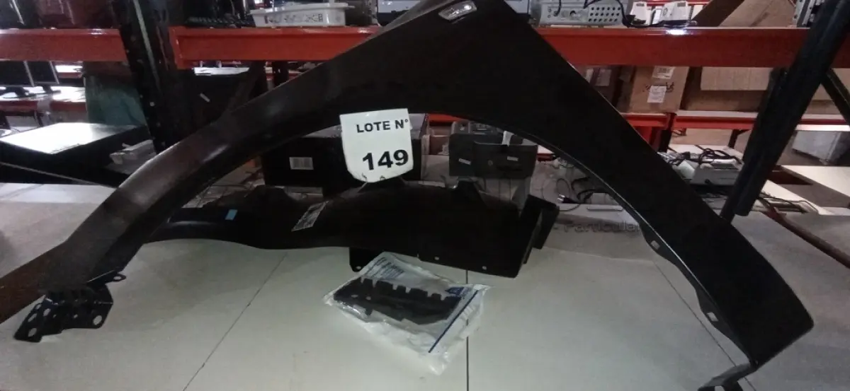 LOTE 149 - 01 PARA LAMA ESQUERDO DO HONDA CIVIC 2012 A 2016 , 01 PARA BARRO DA SPIN, 01 SUPORTE GM DO PARA LAMA DIANTEIRO ESQUERDO DO COBALT, 01 GUIA DE PARA LAMA E 01 FRISO. (NO ESTADO, NÃO SABEMOS SE FUNCIONA. LEILÃO NÃO TEM GARANTIA E NEM DEVOLUÇÃO, SUJEITO A POSSÍVEIS AVARIAS VISÍVEIS/OCULTAS E/OU AUSÊNCIA DE COMPONENTES)