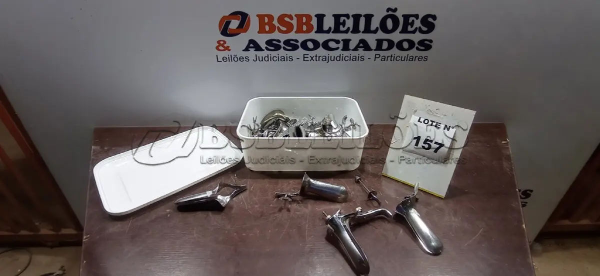 LOTE 157 - 01 LOTE COM DIVERSOS EQUIPAMENTOS GINECOLÓGICOS DE MODELOS DIVERSOS. (NO ESTADO) ATENÇÃO! FAZER A VISITAÇÃO ANTES DE ARREMATAR, NÃO SABEMOS SE FUNCIONA, LEILÃO NÃO TEM GARANTIA E NEM DEVOLUÇÃO, SUJEITO A POSSÍVEIS AVARIAS VISÍVEIS/OCULTAS E/OU AUSÊNCIA DE COMPONENTES.