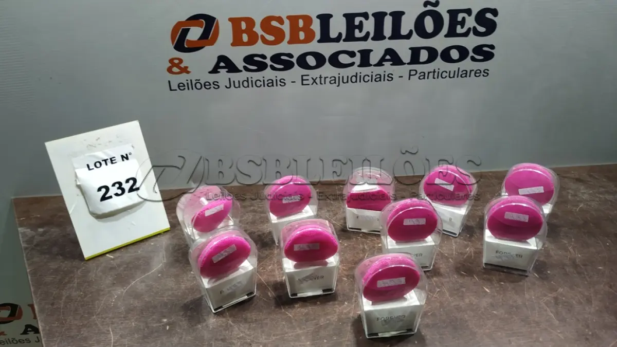 LOTE 232 - 10 ESCOVAS DE LIMPEZA FACIAL. (NO ESTADO, NÃO SABEMOS SE FUNCIONA. LEILÃO NÃO TEM GARANTIA E NEM DEVOLUÇÃO, SUJEITO A POSSÍVEIS AVARIAS VISÍVEIS/OCULTAS E/OU AUSÊNCIA DE COMPONENTES)