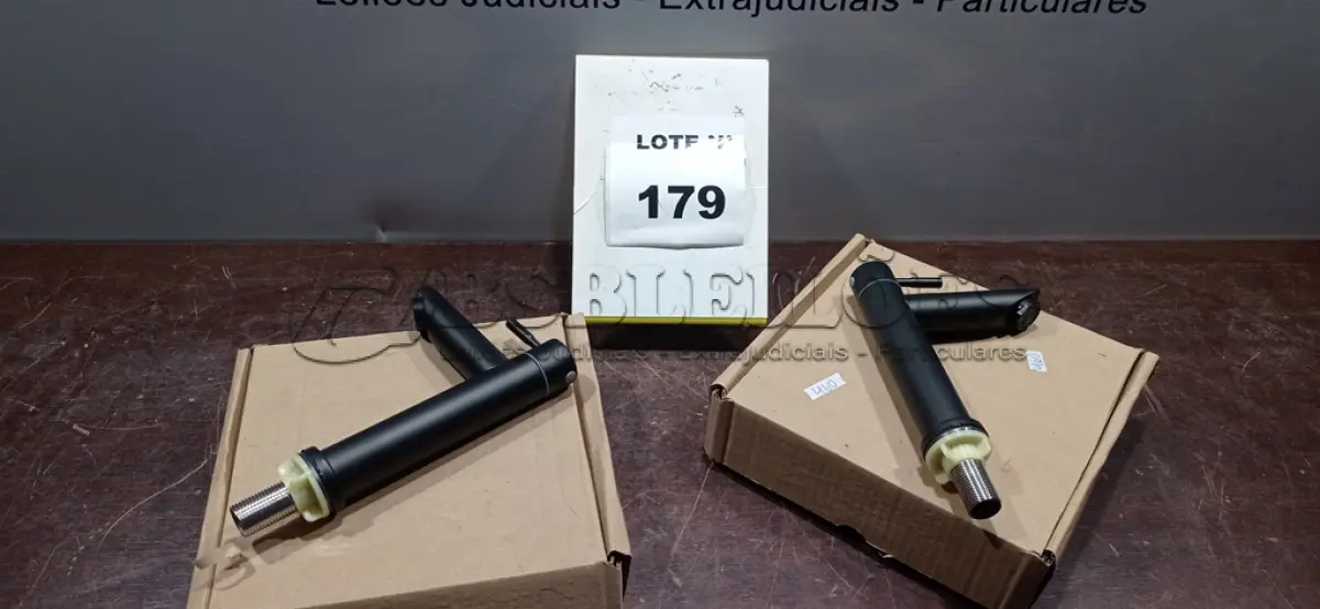 LOTE 179 - 02 TORNEIRAS MARCA PRIZI. (NO ESTADO) ATENÇÃO! FAZER A VISITAÇÃO ANTES DE ARREMATAR, NÃO SABEMOS SE FUNCIONA, LEILÃO NÃO TEM GARANTIA E NEM DEVOLUÇÃO, SUJEITO A POSSÍVEIS AVARIAS VISÍVEIS/OCULTAS E/OU AUSÊNCIA DE COMPONENTES.