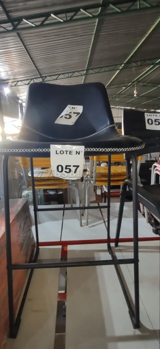 LOTE 057 - 01 BANQUETA ALTA ENCOSTO COZINHA BASE FIXA BAR BALCÃO - BEST BS100 (NO ESTADO, NÃO SABEMOS SE FUNCIONA. LEILÃO NÃO TEM GARANTIA E NEM DEVOLUÇÃO, SUJEITO A POSSÍVEIS AVARIAS VISÍVEIS/OCULTAS E/OU AUSÊNCIA DE COMPONENTES)