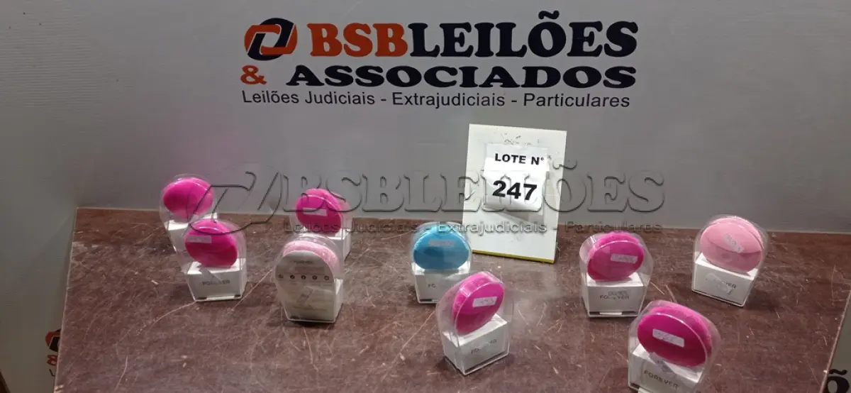 LOTE 247 - 10 ESCOVAS DE LIMPEZA FACIAL.  (NO ESTADO, NÃO SABEMOS SE FUNCIONA. LEILÃO NÃO TEM GARANTIA E NEM DEVOLUÇÃO, SUJEITO A POSSÍVEIS AVARIAS VISÍVEIS/OCULTAS E/OU AUSÊNCIA DE COMPONENTES)