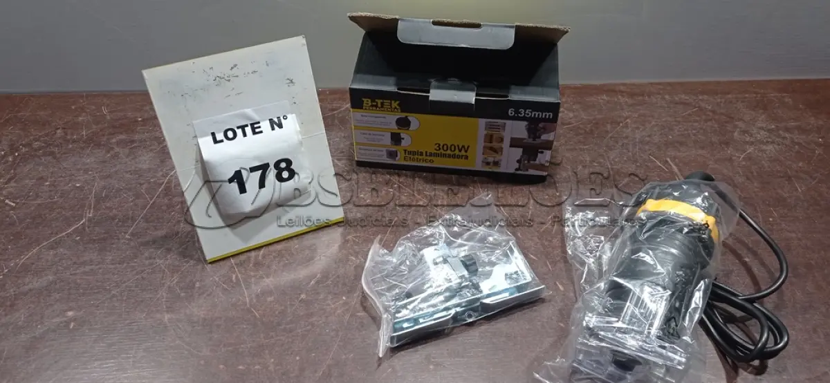 LOTE 178 - 01 TUPIA LAMINADORA 300W 220V MARCA BOMVINK (NOVO). (NO ESTADO) ATENÇÃO! FAZER A VISITAÇÃO ANTES DE ARREMATAR, NÃO SABEMOS SE FUNCIONA, LEILÃO NÃO TEM GARANTIA E NEM DEVOLUÇÃO, SUJEITO A POSSÍVEIS AVARIAS VISÍVEIS/OCULTAS E/OU AUSÊNCIA DE COMPONENTES.