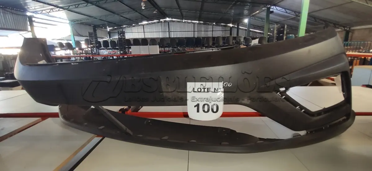 LOTE 100 - 01 PARA CHOQUE DIANTEIRO PRETO DO VWSAVEIRO G7 (2017-2020) OU GOL G8/VOYAGEG8. (NO ESTADO, NÃO SABEMOS SE FUNCIONA. LEILÃO NÃO TEM GARANTIA E NEM DEVOLUÇÃO, SUJEITO A POSSÍVEIS AVARIAS VISÍVEIS/OCULTAS E/OU AUSÊNCIA DE COMPONENTES)