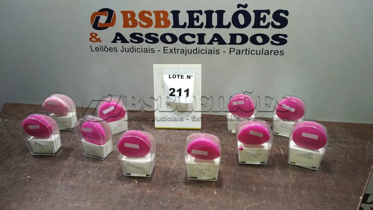 LOTE 211 - 10 ESCOVAS DE LIMPEZA FACIAL.  (NO ESTADO, NÃO SABEMOS SE FUNCIONA. LEILÃO NÃO TEM GARANTIA E NEM DEVOLUÇÃO, SUJEITO A POSSÍVEIS AVARIAS VISÍVEIS/OCULTAS E/OU AUSÊNCIA DE COMPONENTES)