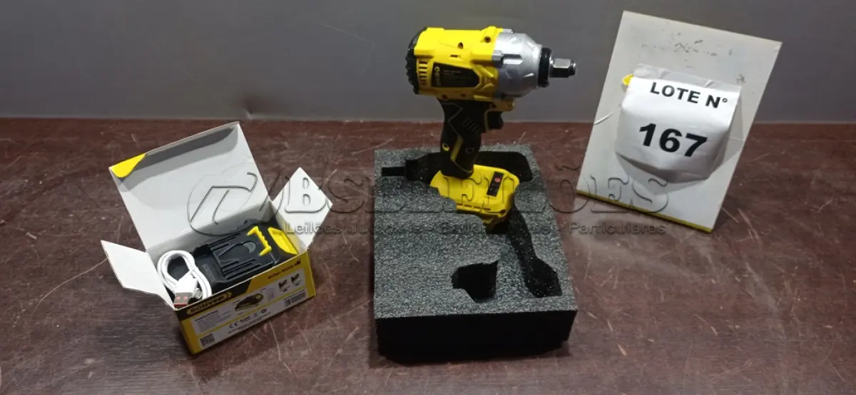 LOTE 167 - 01 CHAVE IMPACTO 21V COM CARREGADOR USB MARCA BOMVINK (NOVO). (NO ESTADO) ATENÇÃO! FAZER A VISITAÇÃO ANTES DE ARREMATAR, NÃO SABEMOS SE FUNCIONA, LEILÃO NÃO TEM GARANTIA E NEM DEVOLUÇÃO, SUJEITO A POSSÍVEIS AVARIAS VISÍVEIS/OCULTAS E/OU AUSÊNCIA DE COMPONENTES.